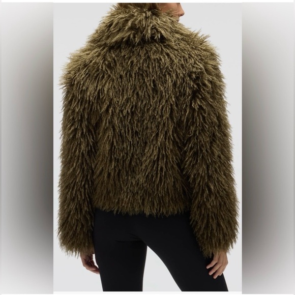 ❗️BUY NOW-ITEM WILL BE REMOVED SOON❗️ NVLT Olive Faux Fur Jacket - Picture 3 of 5